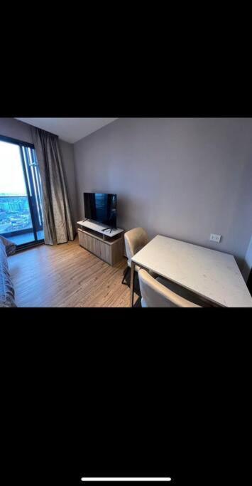 Once Aparthotel *