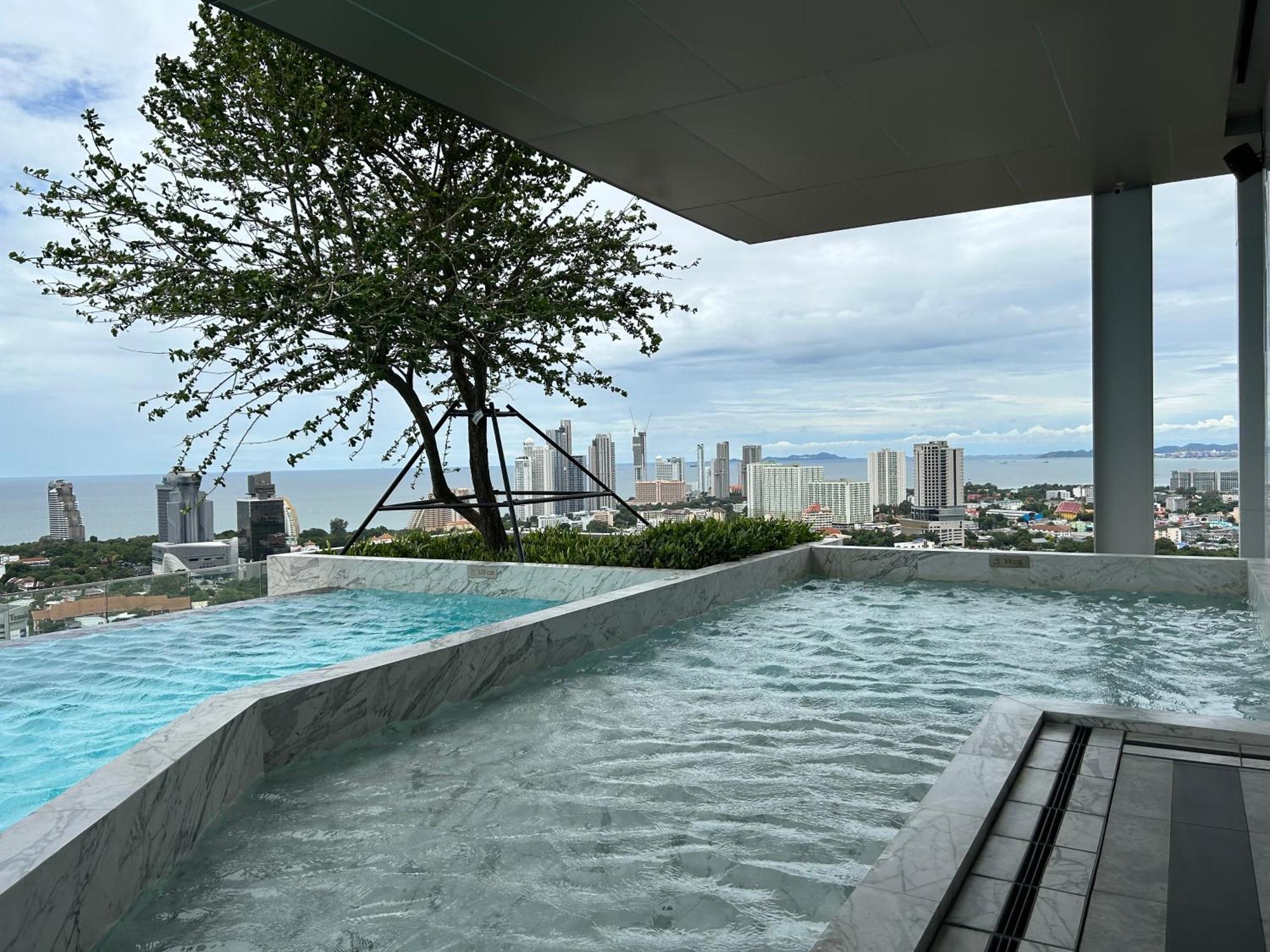 Once Aparthotel *